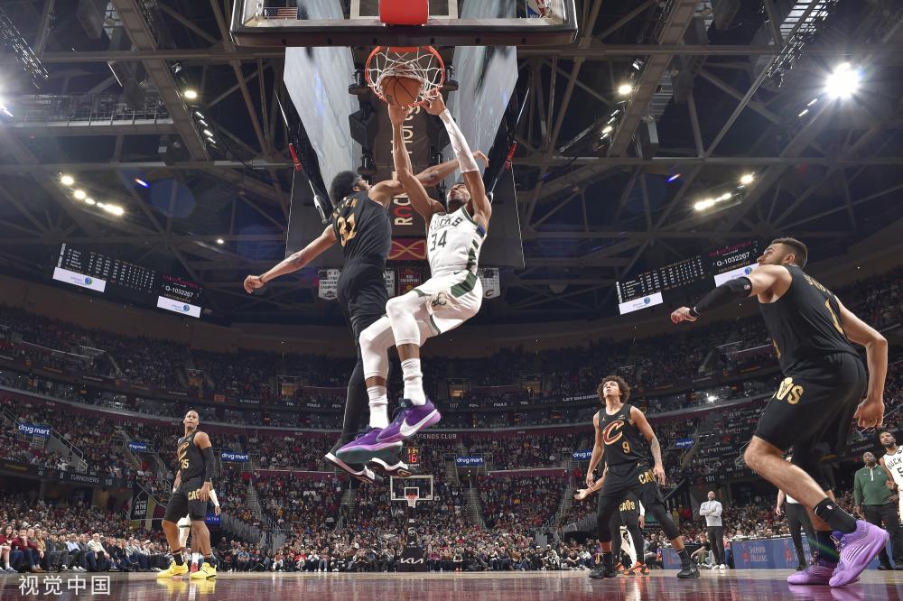 曾有多达四 曾有多达四