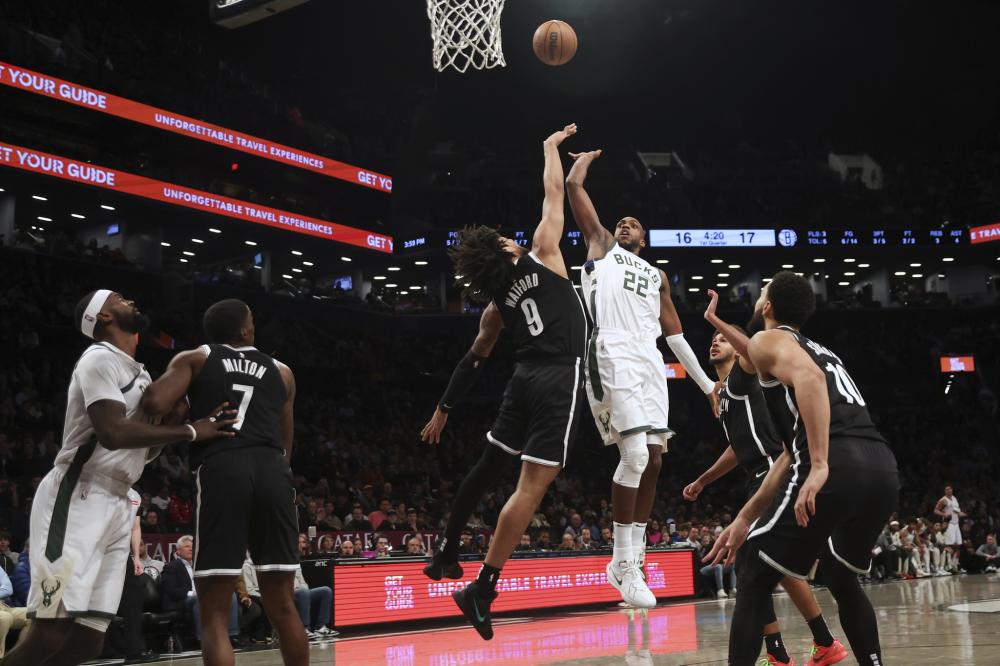 且在中场的 且在中场的